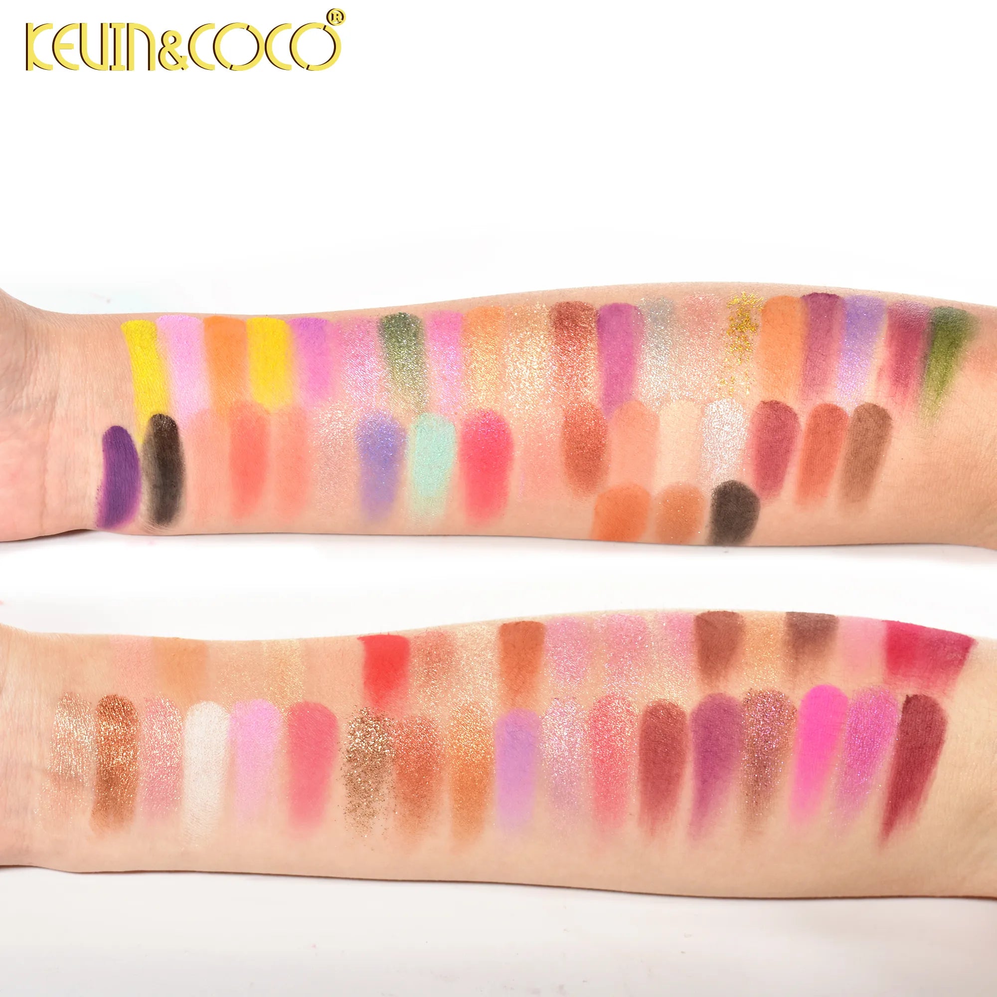 Paleta de Sombras de Cjos de 76 Colores en Forma de Pareja de Vampiros