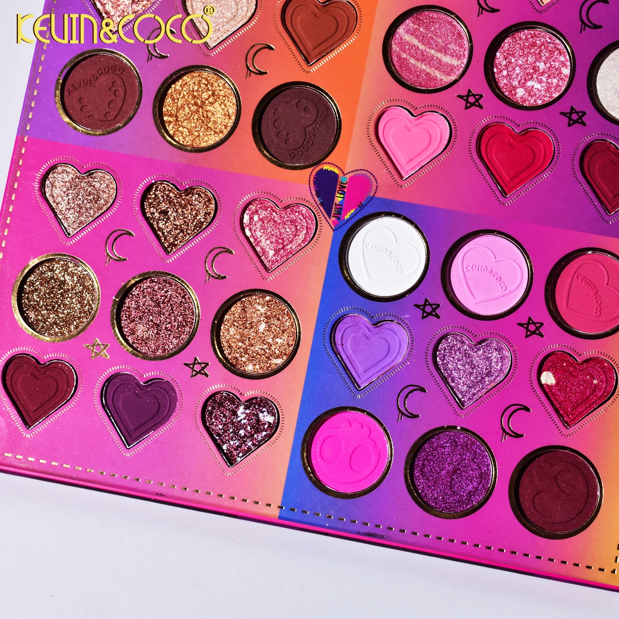 Paleta de Sombras de Cjos de 76 Colores en Forma de Pareja de Vampiros