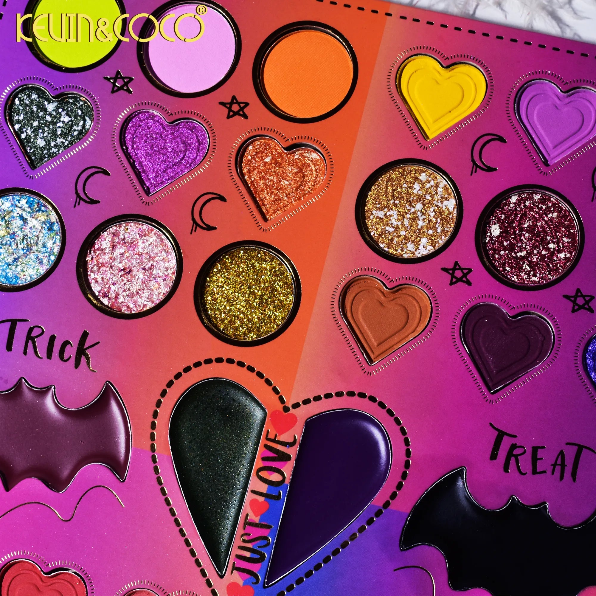 Paleta de Sombras de Cjos de 76 Colores en Forma de Pareja de Vampiros