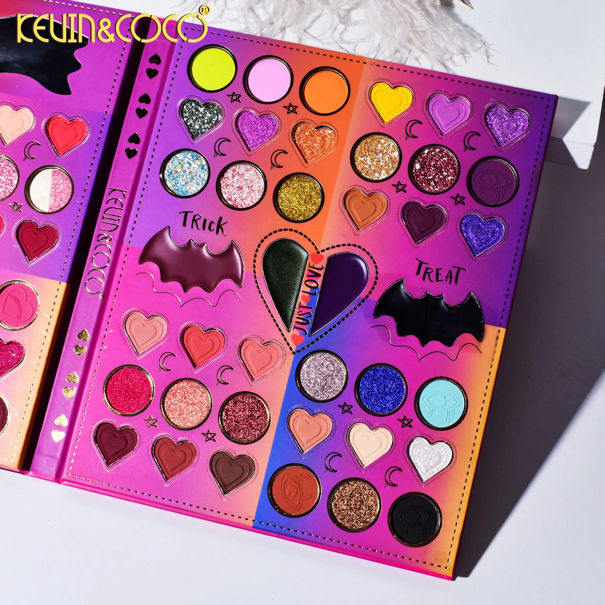 Paleta de Sombras de Cjos de 76 Colores en Forma de Pareja de Vampiros