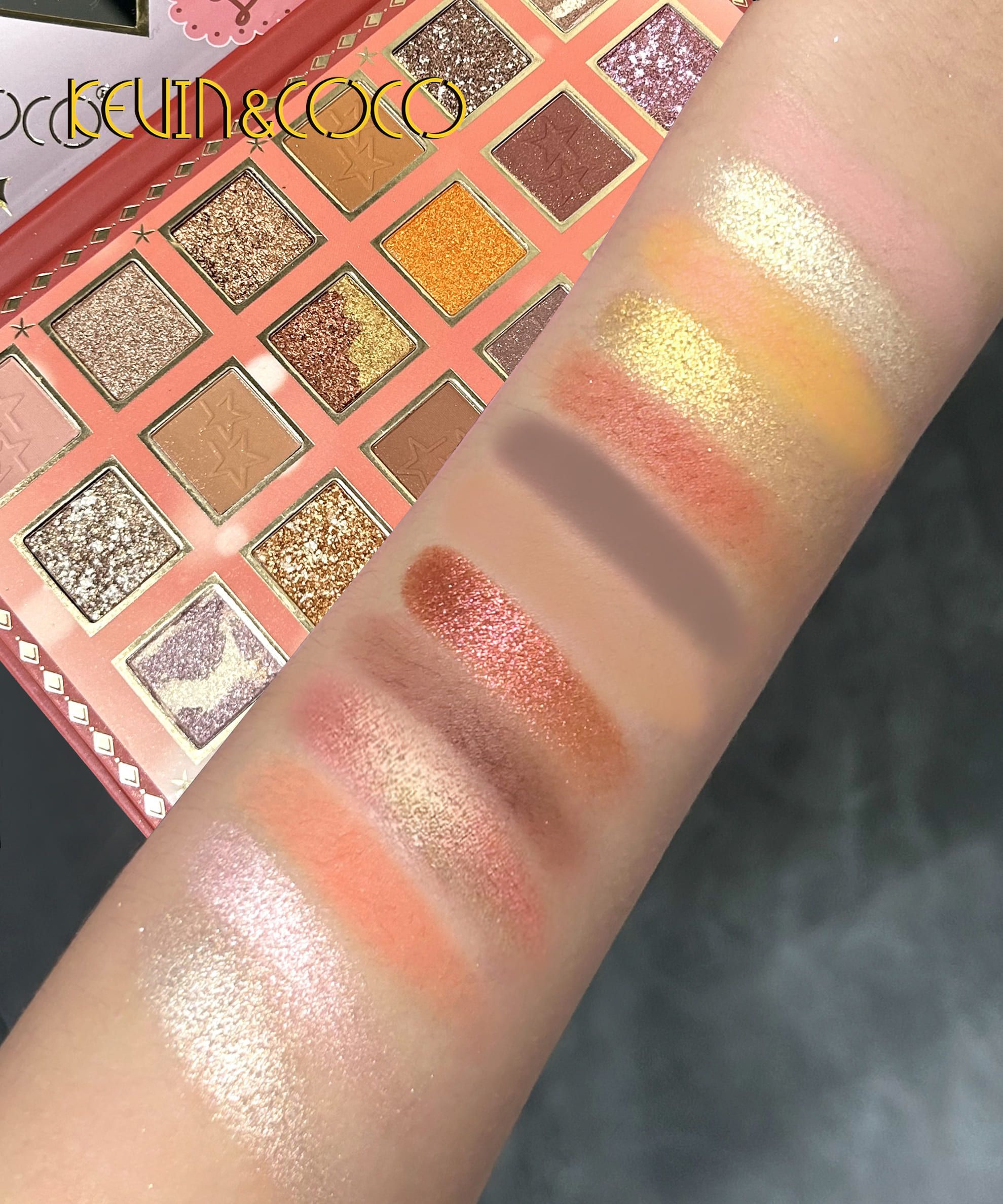 KEVIN&COCO 18colour cherry girl eyeshadow palette Hongxuan Cosmetics (1)