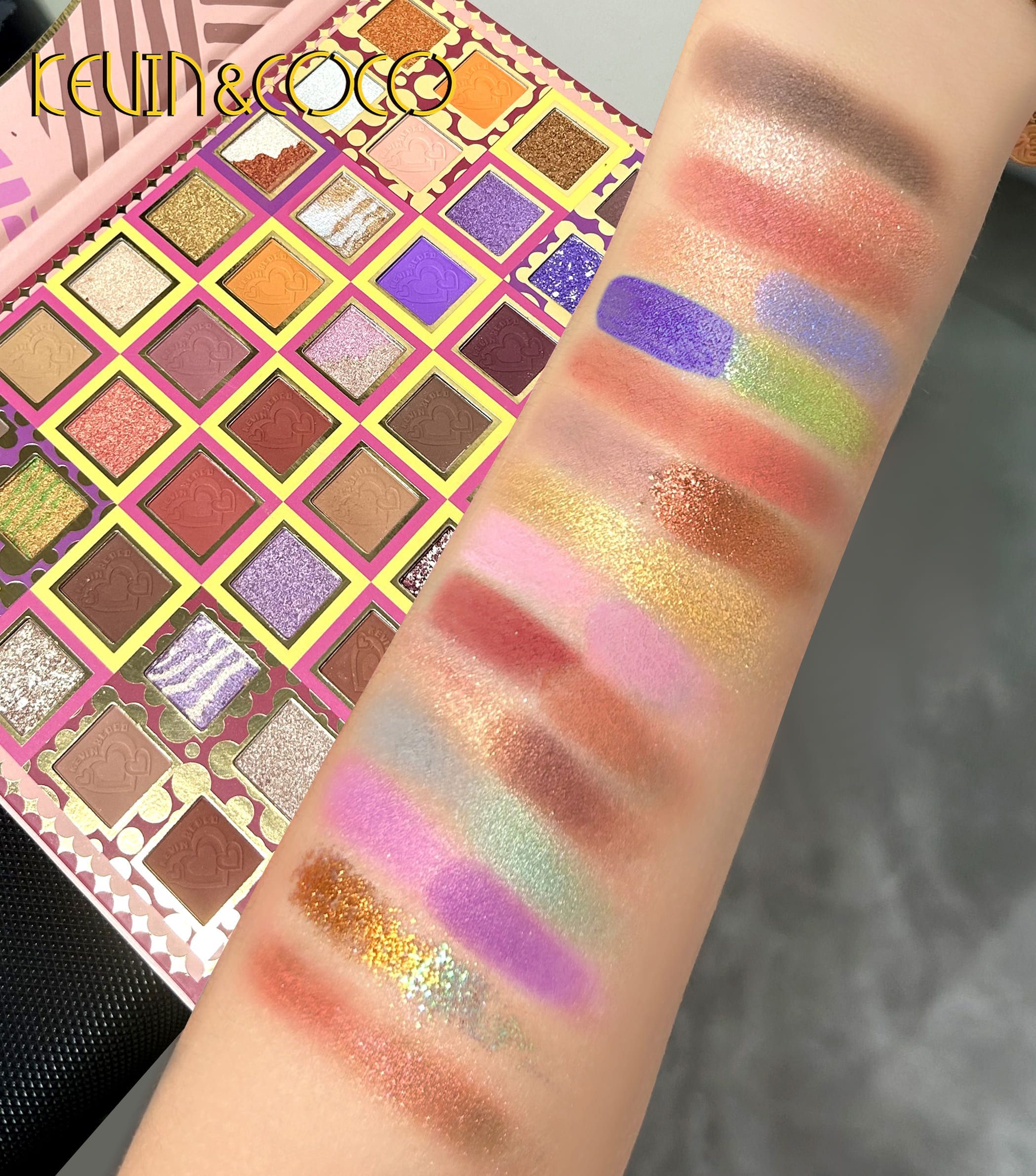 KEVIN&COCO 40colour wave points eyeshadow palette Hongxuan Cosmetics (1)
