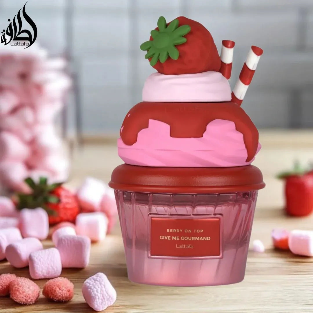 Berry on Top Give Me Gourmand Lattafa,  Perfume Árabe Eau de Parfum para Mujer 75 ml.