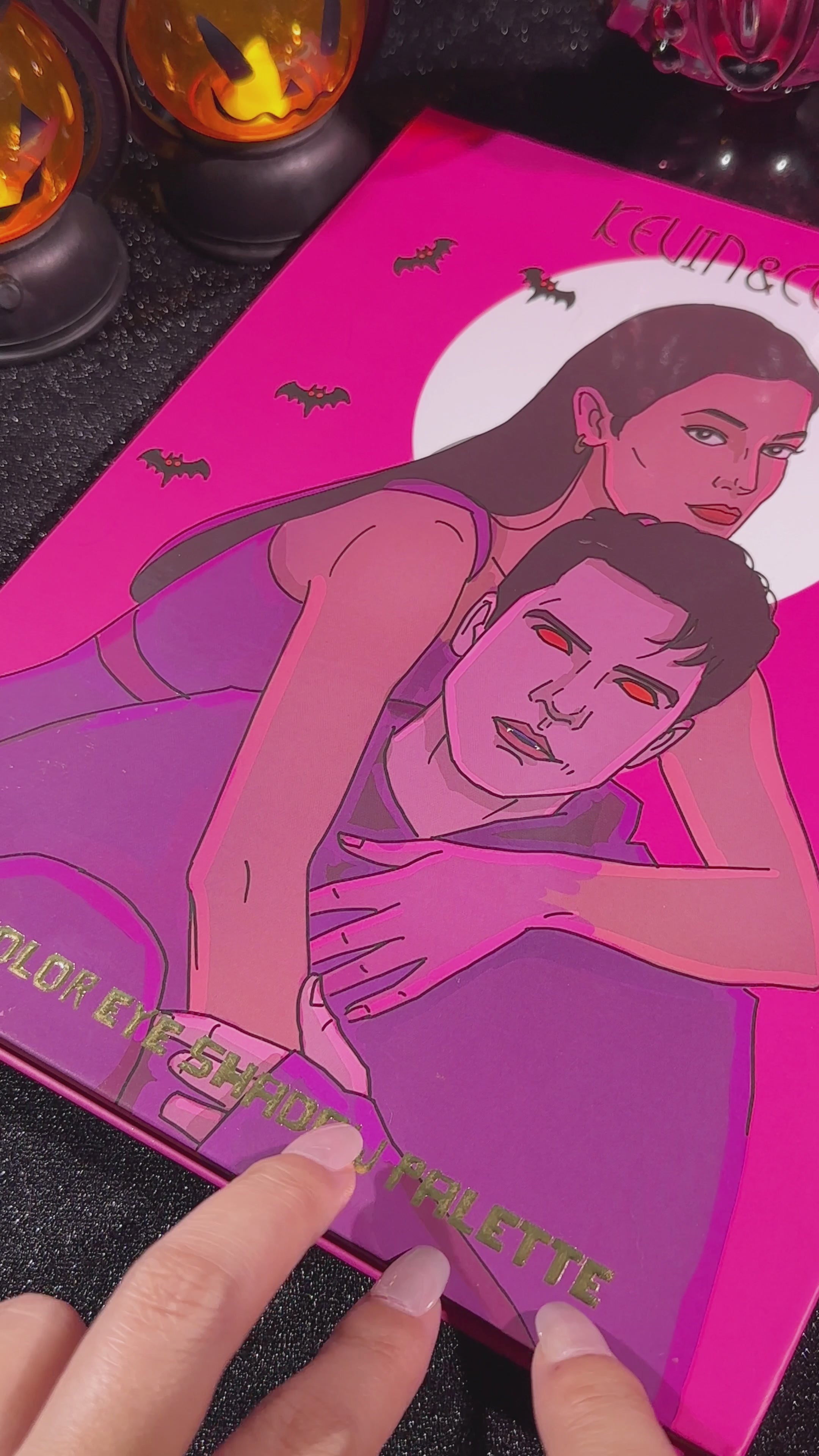 Paleta de Sombras de Cjos de 76 Colores en Forma de Pareja de Vampiros